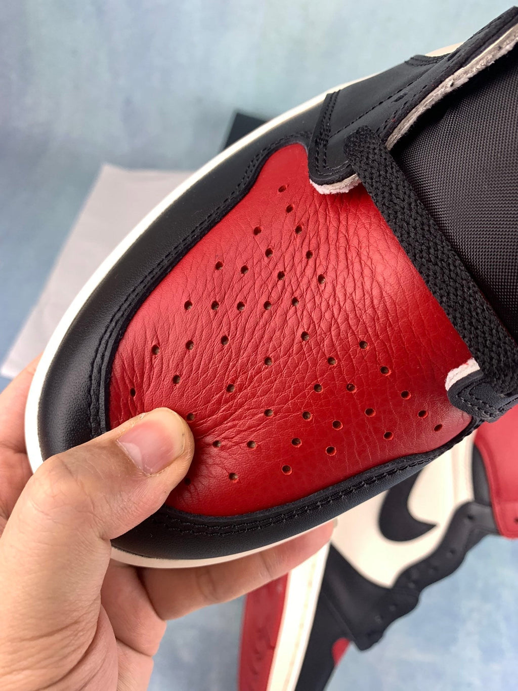 Air Jordan 1 High Black Toe 555088-610 Unisex Sneakers