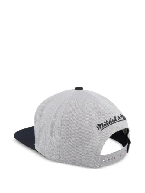 Mitchell & Ness x NBA Brooklyn Nets Top Letter baseball cap