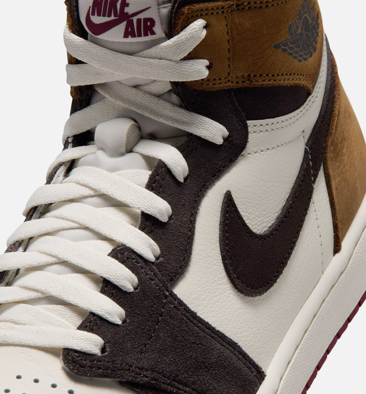 Air Jordan 1 Retro High OG Mens Lifestyle Shoe - Shadow Brown/Team Red/Light British Tan