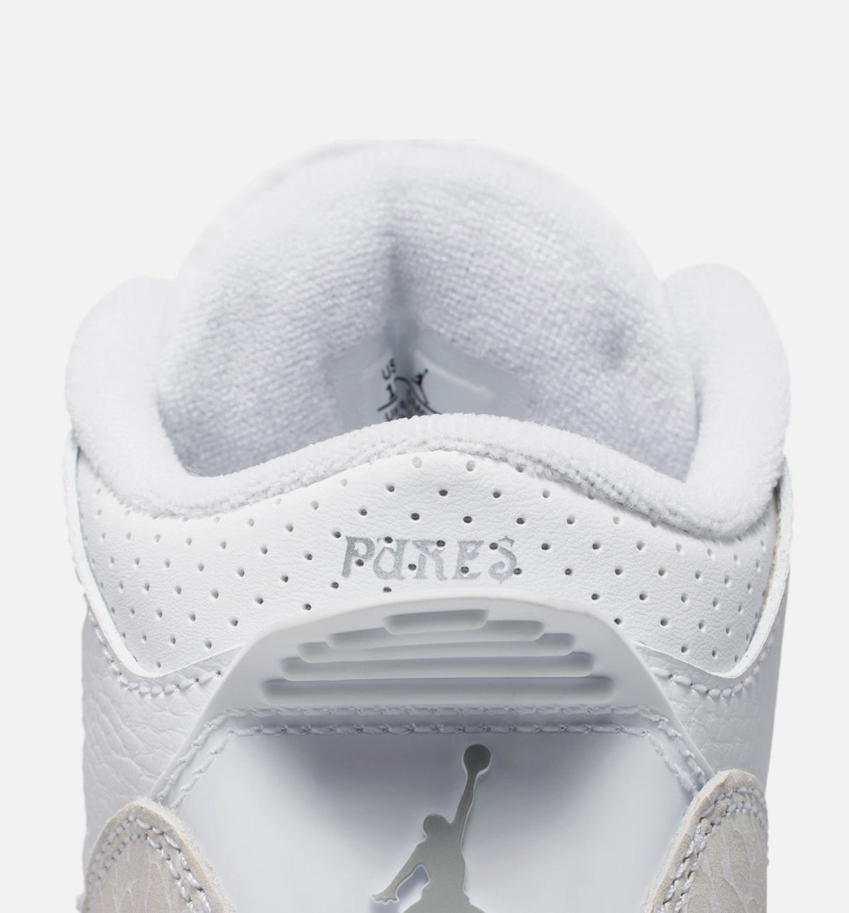 Air Jordan 3 Retro White And Silver Preschool Lifestyle Shoes - White/Metallic Silver