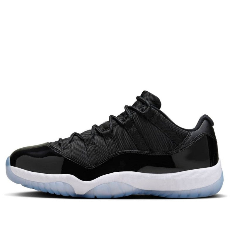 Air Jordan 1 Mid Hyper Royal Black Sneakers | 554724-077