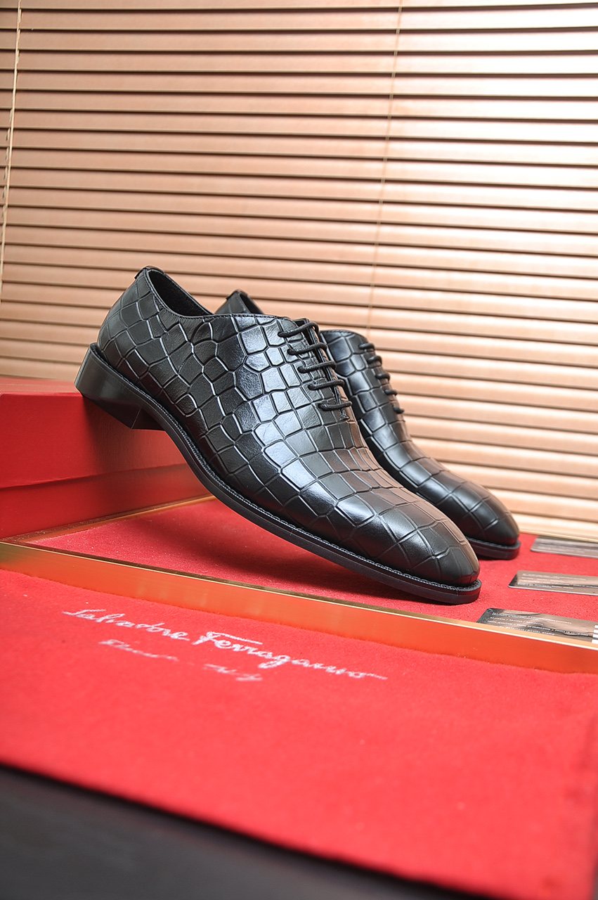 Salvatore Ferragamo Black Textured Lace-Up Dress Shoes