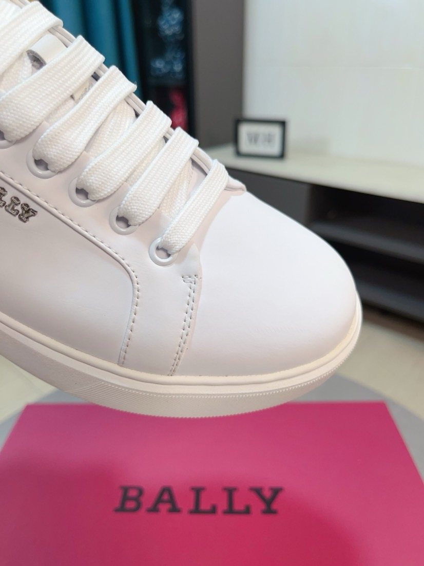 Bally White Red Heel Low-Top Sneakers
