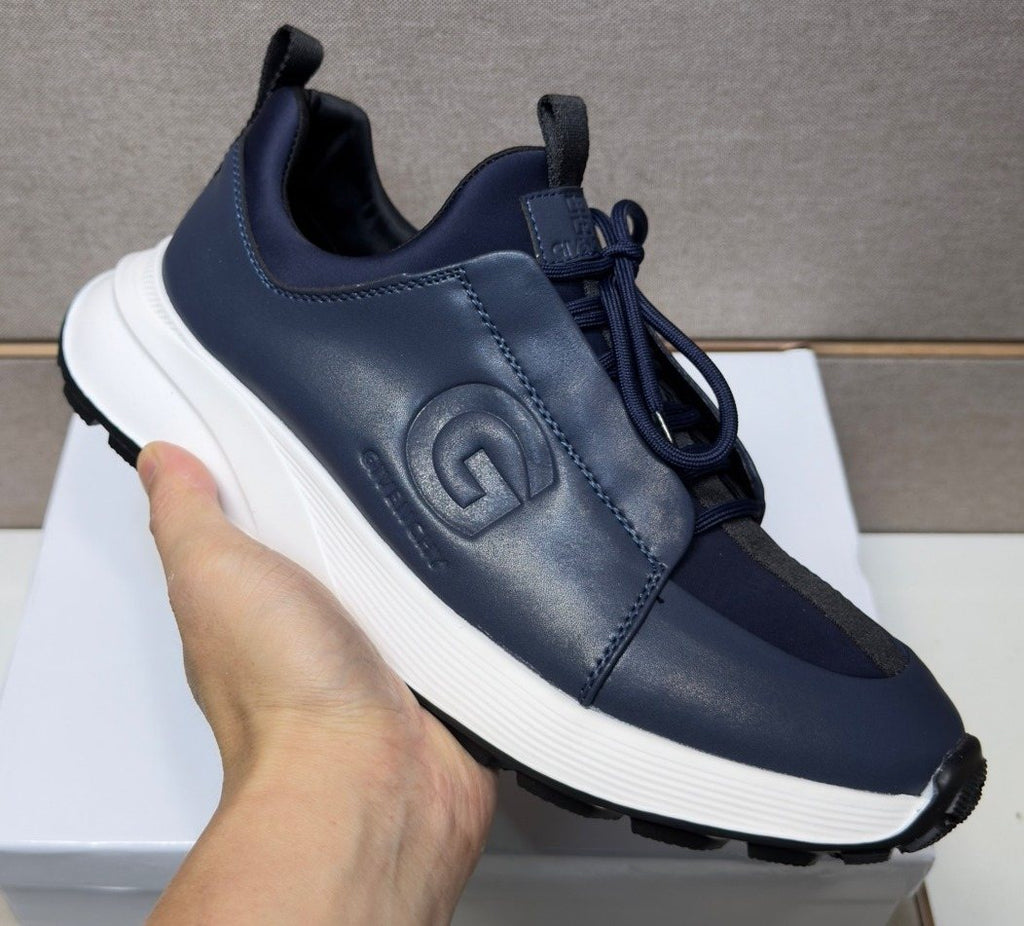 Givenchy Men's Navy Blue Low-Top Sneakers