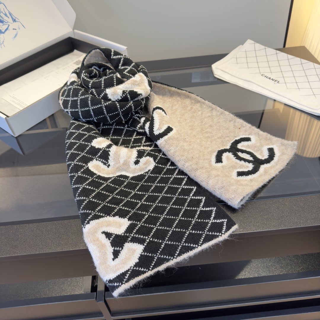 Chanel Grid Pattern Knit Scarf